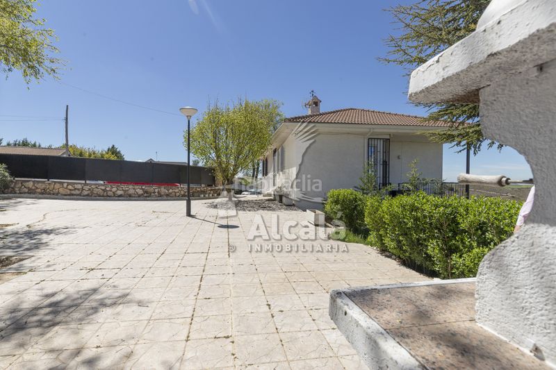 Foto 711d04e7-6466-47c5-949b-ed7bdb7b96b0. Casa amb calefacció aparcament a Trijueque