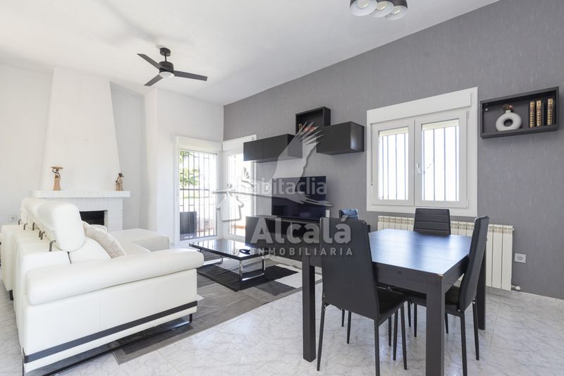 Foto 800ed103-4ede-4df2-abef-147359bcc59b. Casa amb calefacció aparcament a Trijueque