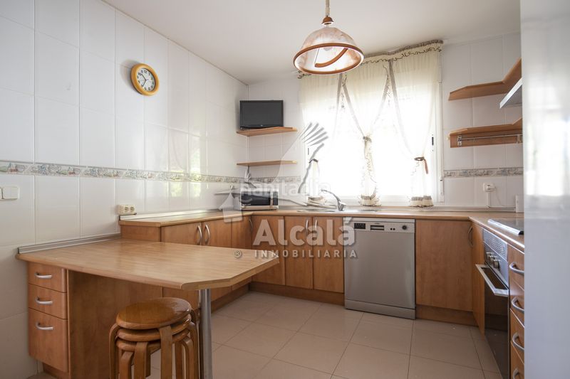 Foto 01df85e9-9c3c-43b2-95bf-a4c2a139e65e. Casa amb calefacció aparcament a Santorcaz