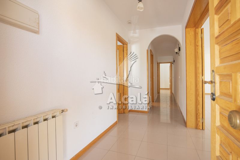 Foto 1c8a1db2-345b-4843-ba2e-085d84cc24cf. Casa amb calefacció aparcament a Santorcaz