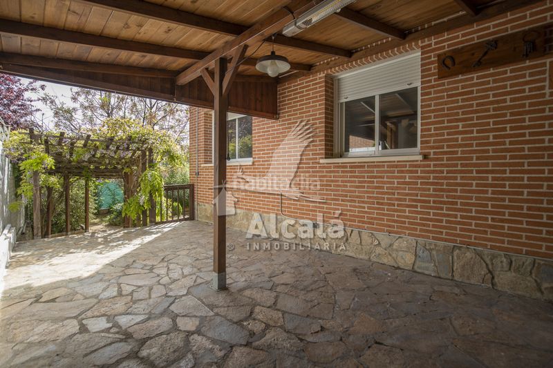 Foto 239df63e-4e10-41e6-8551-83f1eb7eba86. Casa amb calefacció aparcament a Santorcaz