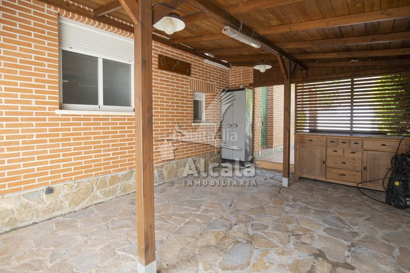 Foto 31a0adb5-f760-402a-9c96-db382db84fe3. Casa amb calefacció aparcament a Santorcaz