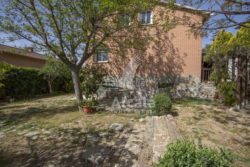 Foto 3a3f25b4-c917-4b6f-99df-d56448dd41d2. Casa amb calefacció aparcament a Santorcaz