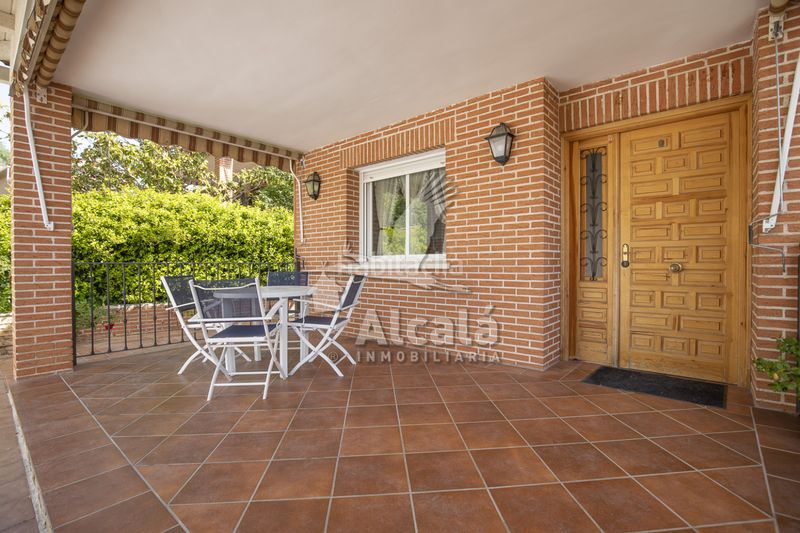 Foto 41f407fc-80f8-4ff3-894e-b2e0b1a17bd6. Casa amb calefacció aparcament a Santorcaz