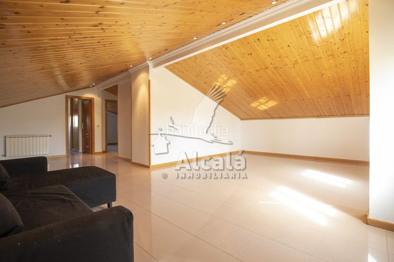 Foto 4b1f6576-df80-4e3f-99c4-1f5a25bfcbaf. Casa amb calefacció aparcament a Santorcaz