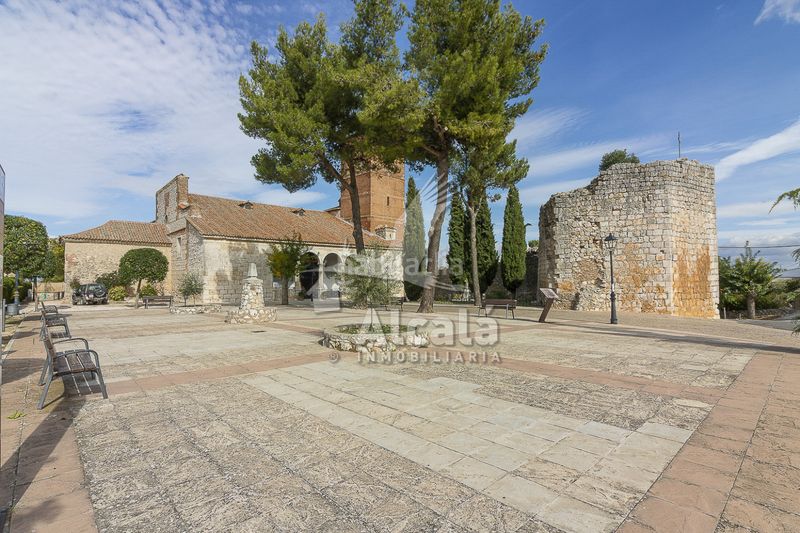 Foto 5e90297d-7590-4191-a499-13cff90b4190. Casa amb calefacció aparcament a Santorcaz