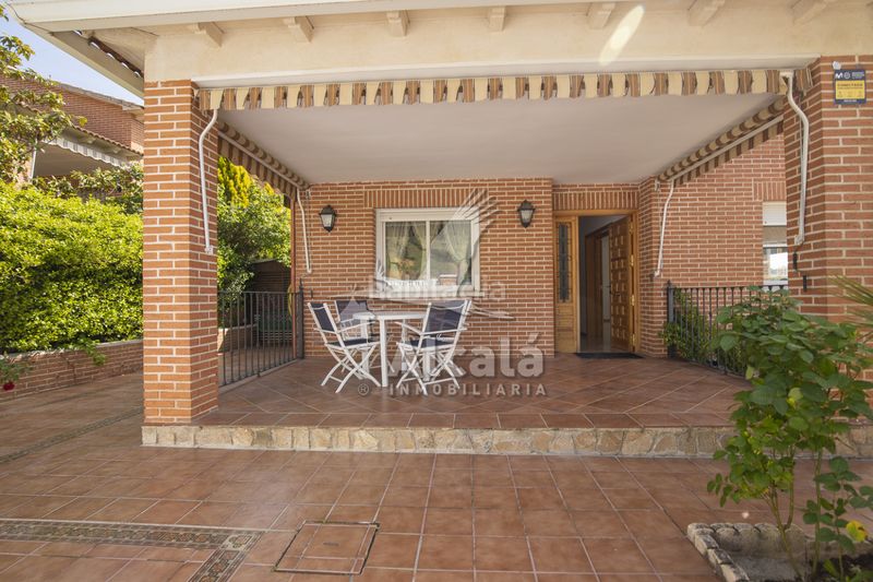 Foto 68da88a5-9b78-4425-b979-b47328c56ffa. Casa amb calefacció aparcament a Santorcaz