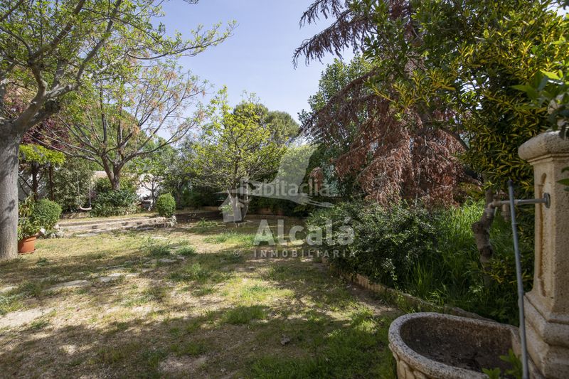 Foto 6cca6144-f4a5-4911-86e3-03b75ce5af99. Casa amb calefacció aparcament a Santorcaz