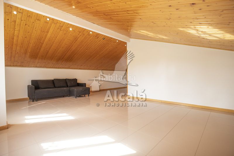 Foto 7b942be2-4a61-4901-a71d-146ee1646735. Casa amb calefacció aparcament a Santorcaz