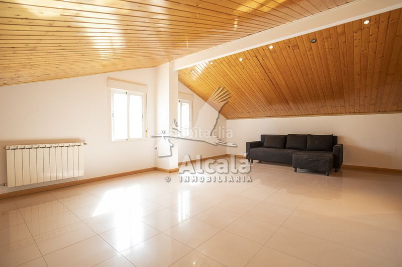 Foto 8c973d27-1970-4d68-b43c-51cf87adbc0a. Casa amb calefacció aparcament a Santorcaz