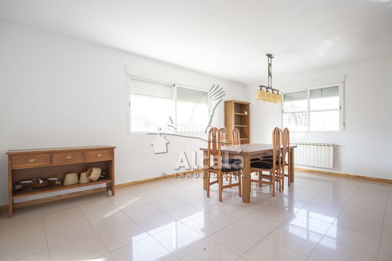 Foto b11f1a20-4ee3-4d4c-84fe-6ad0a94a5d99. Casa amb calefacció aparcament a Santorcaz