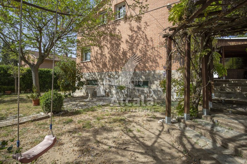 Foto c76a07bd-0ade-45d8-92e9-377d37548d2f. Casa amb calefacció aparcament a Santorcaz