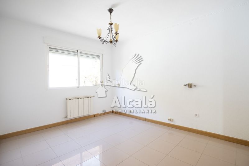 Foto dae4af4c-ba4c-437d-a84d-d4815ef1f1ba. Casa amb calefacció aparcament a Santorcaz