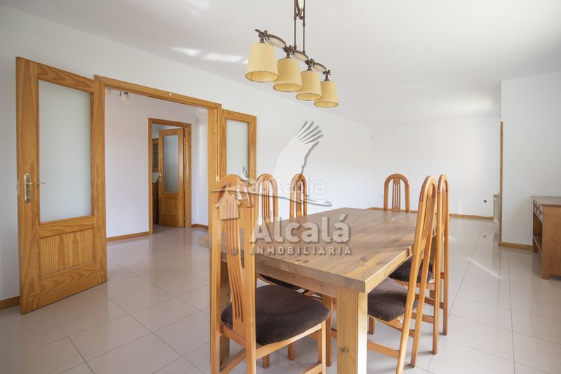 Foto e24ff296-9de6-4acf-8196-b147c1a6efe5. Casa amb calefacció aparcament a Santorcaz