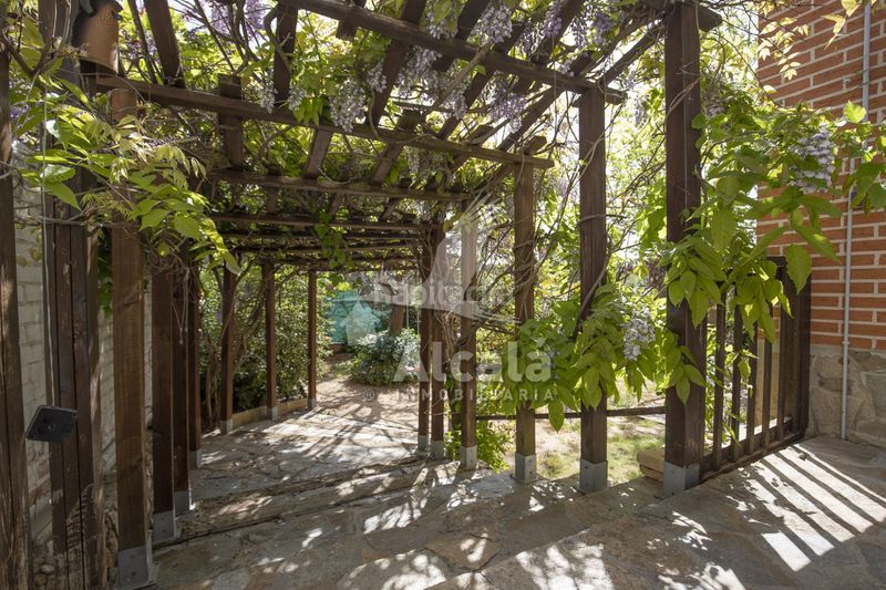 Foto ed6858df-cf6d-4423-92ac-14207c3a0784. Casa amb calefacció aparcament a Santorcaz