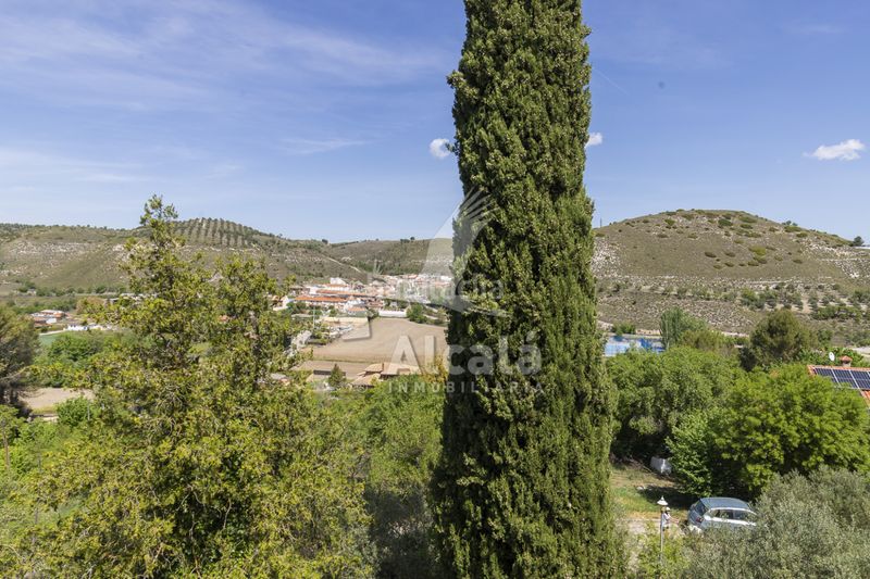 Foto 45eeb27b-c7c7-4ae9-9bc1-bc3580064d12. Casa amb calefacció aparcament piscina a Valverde de Alcalá