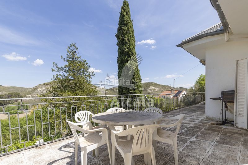 Foto 5a73a936-4f2d-4104-9475-42efed42c9ca. Casa amb calefacció aparcament piscina a Valverde de Alcalá