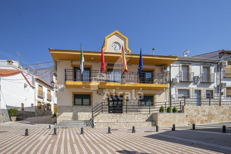 Foto 675a2d28-f869-49e4-b4f3-60b1f68e2914. Casa amb calefacció aparcament piscina a Valverde de Alcalá