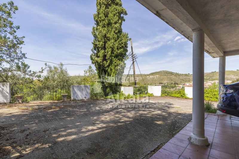 Foto bde92cb6-79a2-48cd-8edf-0fd2644023b4. Casa amb calefacció aparcament piscina a Valverde de Alcalá