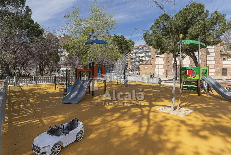 Foto da4acc31-f6a6-40e6-b7d7-69cbb1a165da. Geschäftsraum in Estación-Parque O´Donnell Alcalá de Henares