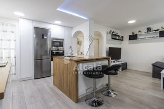 Pis a Reyes Católicos. Precioso y moderno piso de 2 dorm en la zona de la rinconada alc
