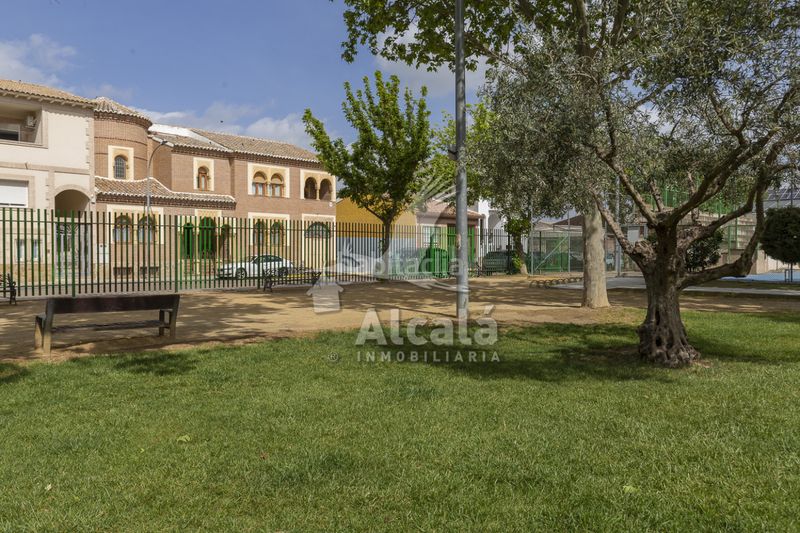 Foto 0b9d08a4-c2c8-448b-a867-80b010dde38b. Casa adossada amb calefacció aparcament a Torrijos