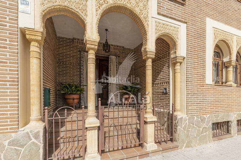 Foto 3d8933b2-5917-4543-ae2b-1fec8b110216. Casa adossada amb calefacció aparcament a Torrijos