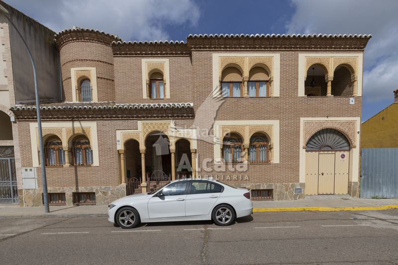 Foto adfd2b23-a9b8-4158-9631-e3b919c5f9cb. Casa adossada amb calefacció aparcament a Torrijos