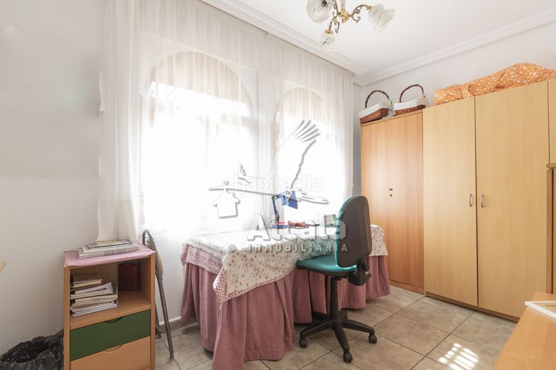 Foto e8e7b526-e7ae-4848-be5e-6353fe5fbd8e. Casa adossada amb calefacció aparcament a Torrijos