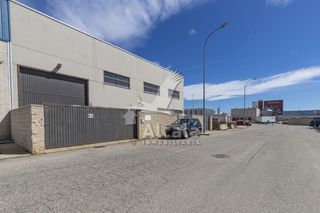 Industrial building in Alovera. Fantastica nave para crear tu negocio!!!!!!