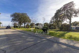 Terreno residenziale in Chiloeches. Oportunidad en chiloeches urb medina azahara