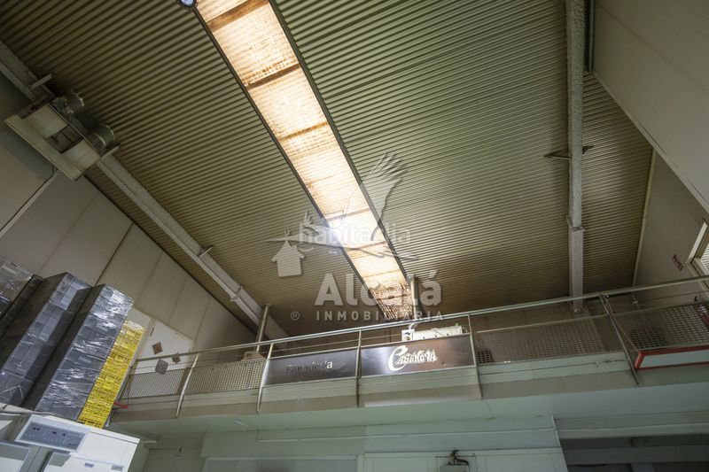 Foto 0b228bd1-714c-497a-a15f-bd5f5832ccf1. Nau industrial a Alovera