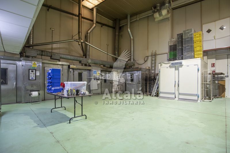 Foto 4c52875c-0cbc-4f21-a790-aad24bbd6fad. Nau industrial a Alovera