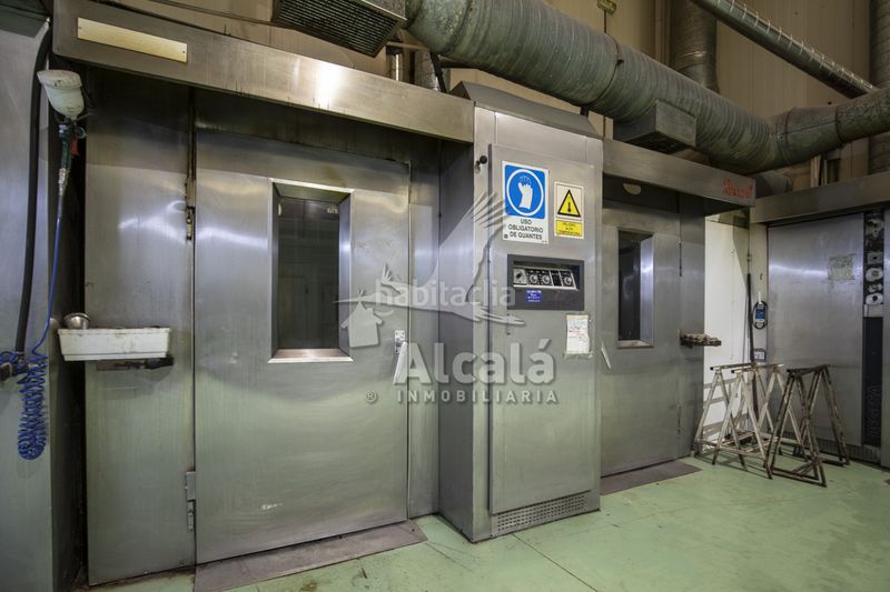 Foto 7156cdbe-0546-46a1-973b-bf6e4d2d8e28. Nau industrial a Alovera
