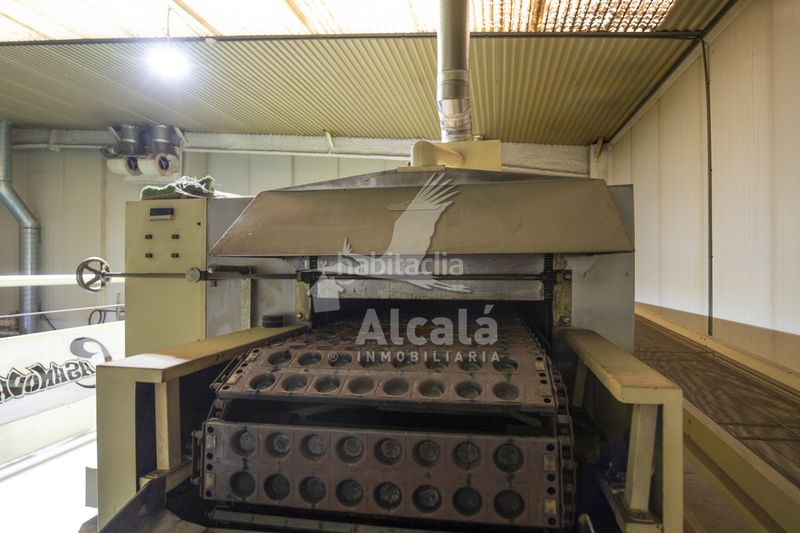 Foto 85c4fbb8-8472-455e-877c-bb0dfe81b59b. Nau industrial a Alovera