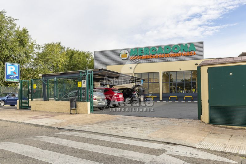 Foto 9f9ba77a-1274-48ea-af67-ea04c926a400. Nau industrial a Alovera