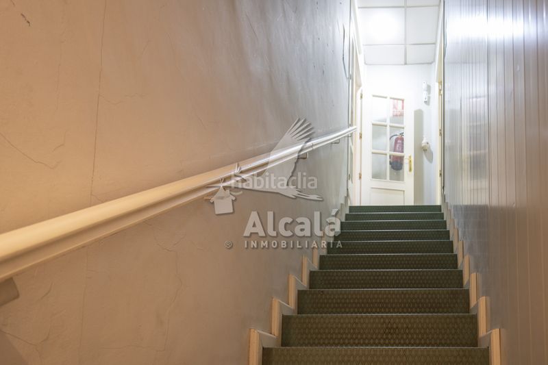 Foto acfca9e4-3e10-44b3-a030-e49ee6da0956. Nau industrial a Alovera