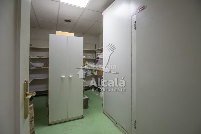 Foto d3b035fe-4ddd-4abc-ac73-fac36d9b09f4. Nau industrial a Alovera