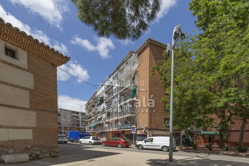 Foto afc5b6c8-9052-47d7-a12b-80bd7b3afae8. Pis amb calefacció a Huerta de la Reina - Trassierra Córdoba
