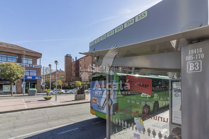 Foto fcc393fa-5abc-4c28-a28e-d1132b579f69. Pis amb calefacció a Huerta de la Reina - Trassierra Córdoba