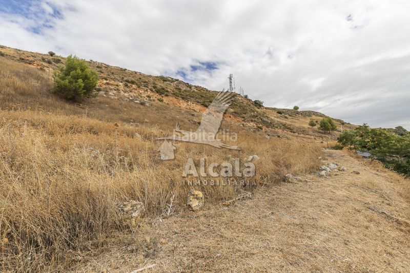Foto c43e1e8e-25f8-4722-aefd-5e06128a5a28. Finca rústica a Hueva