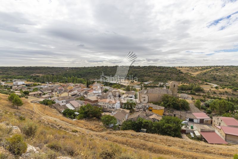 Foto d123ae5d-0516-42a8-ae55-86fea48a2c78. Finca rústica a Hueva