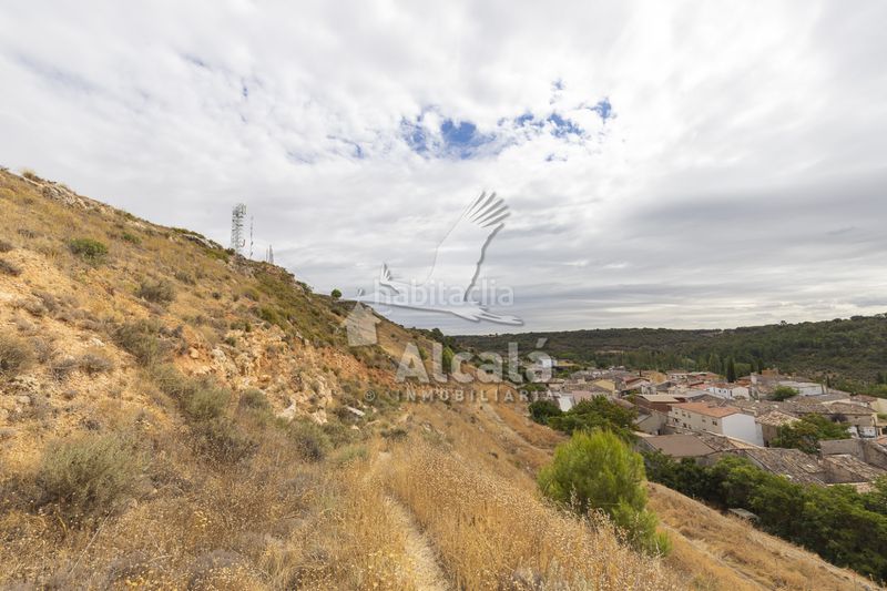 Foto ebd86751-bba6-4626-b2a1-59b488f4f18d. Finca rústica a Hueva