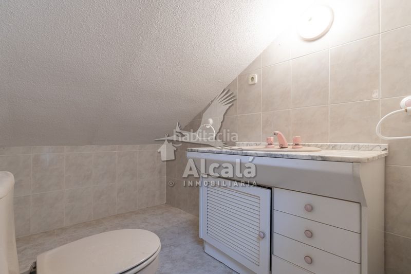 Foto ccb48201-1e60-44cc-9712-5f30d5d6c9db. Casa amb calefacció aparcament piscina a Galápagos