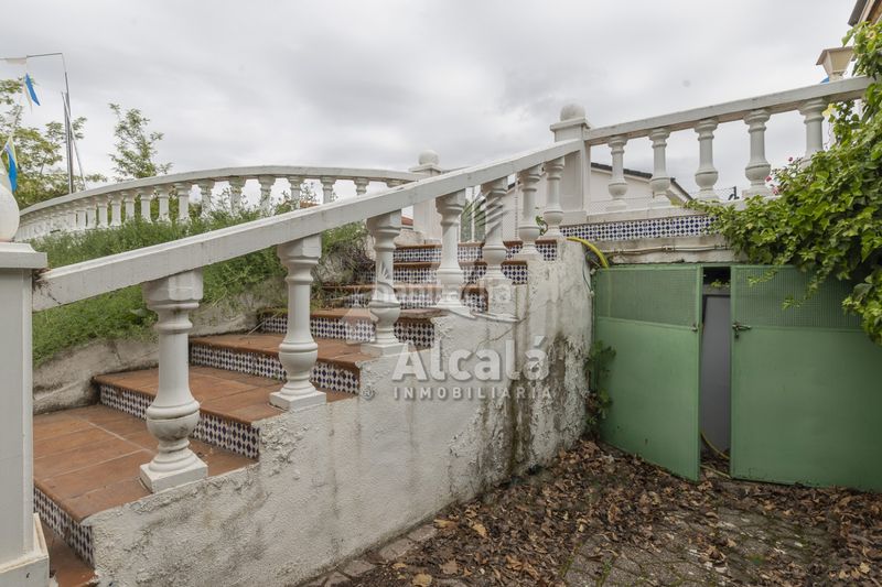 Foto f792b958-0517-4630-a0fb-91e80ed96a8f. Casa amb calefacció aparcament piscina a Galápagos