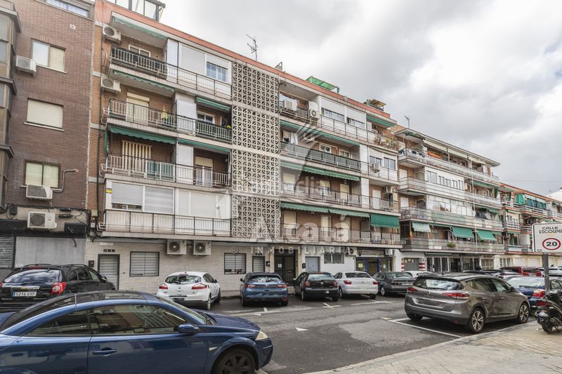 Foto 9f4f4bae-ee8d-4cfb-ac5f-fe33d6d49fe8. Pis amb calefacció a Entrevías Madrid