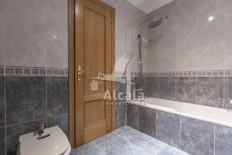 Foto 15f421eb-7661-414f-bf3b-3b594ab2b5bd. Casa adossada amb calefacció aparcament a Valdeavero