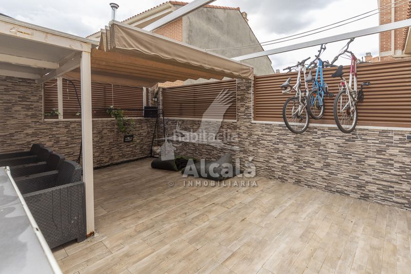 Foto a1a5f963-649a-4079-b4d5-5706319e544b. Casa adossada amb calefacció aparcament a Valdeavero