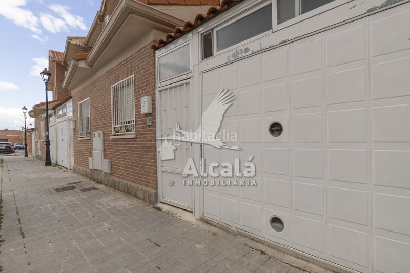 Foto dd534253-bc04-47d0-b4ff-8632ad4ce59c. Casa adossada amb calefacció aparcament a Valdeavero