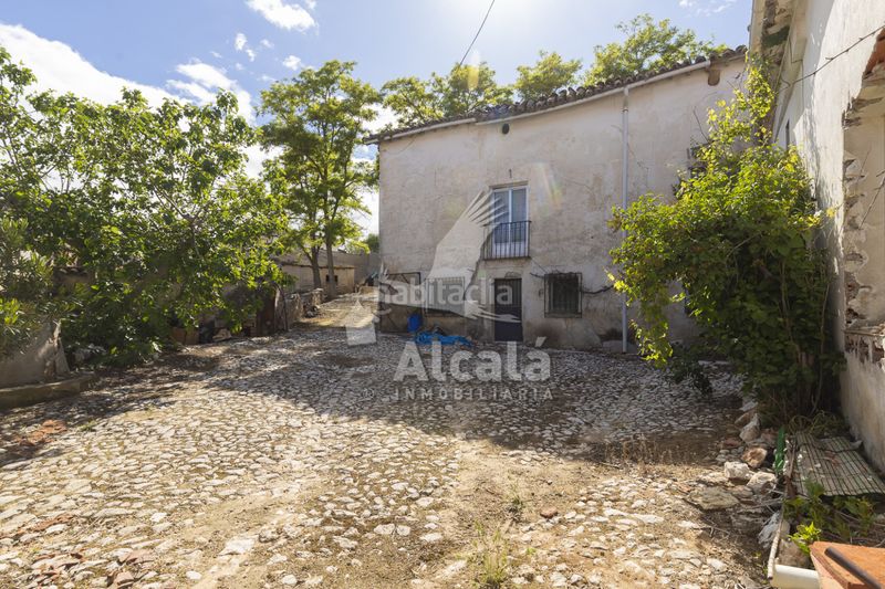 Foto c6f818f5-1dc0-422d-b235-13a1bd7d9801. Finca rústica a Santorcaz